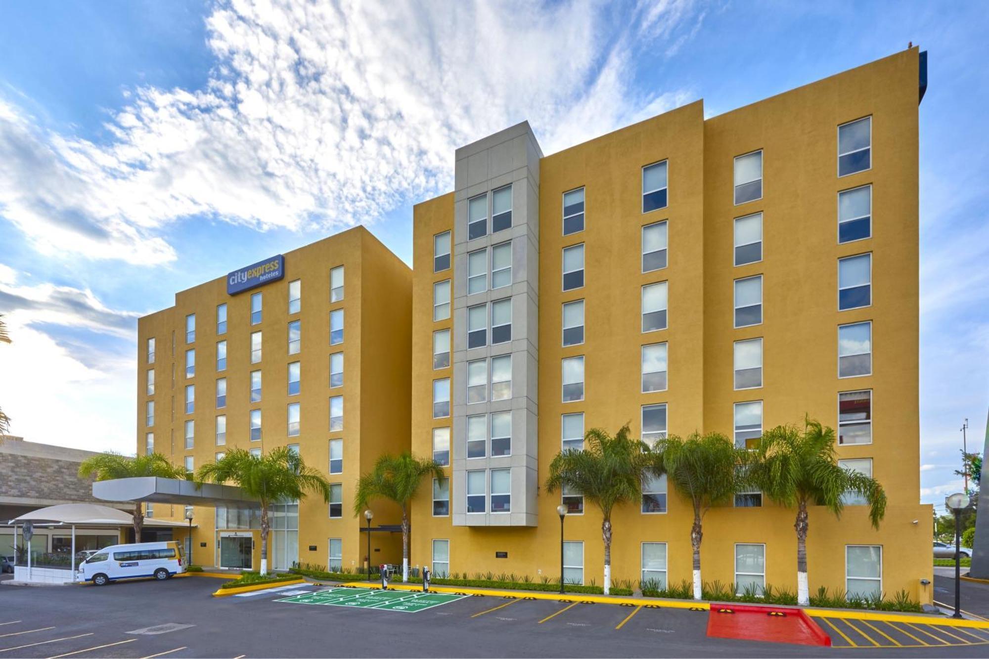 ซิตี้ เอ็กซ์เพรส เกเรตาโร ฮูริกา Hotel ภายนอก รูปภาพ