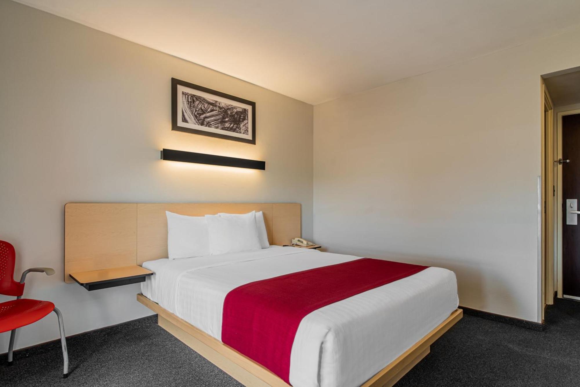 ซิตี้ เอ็กซ์เพรส เกเรตาโร ฮูริกา Hotel ภายนอก รูปภาพ