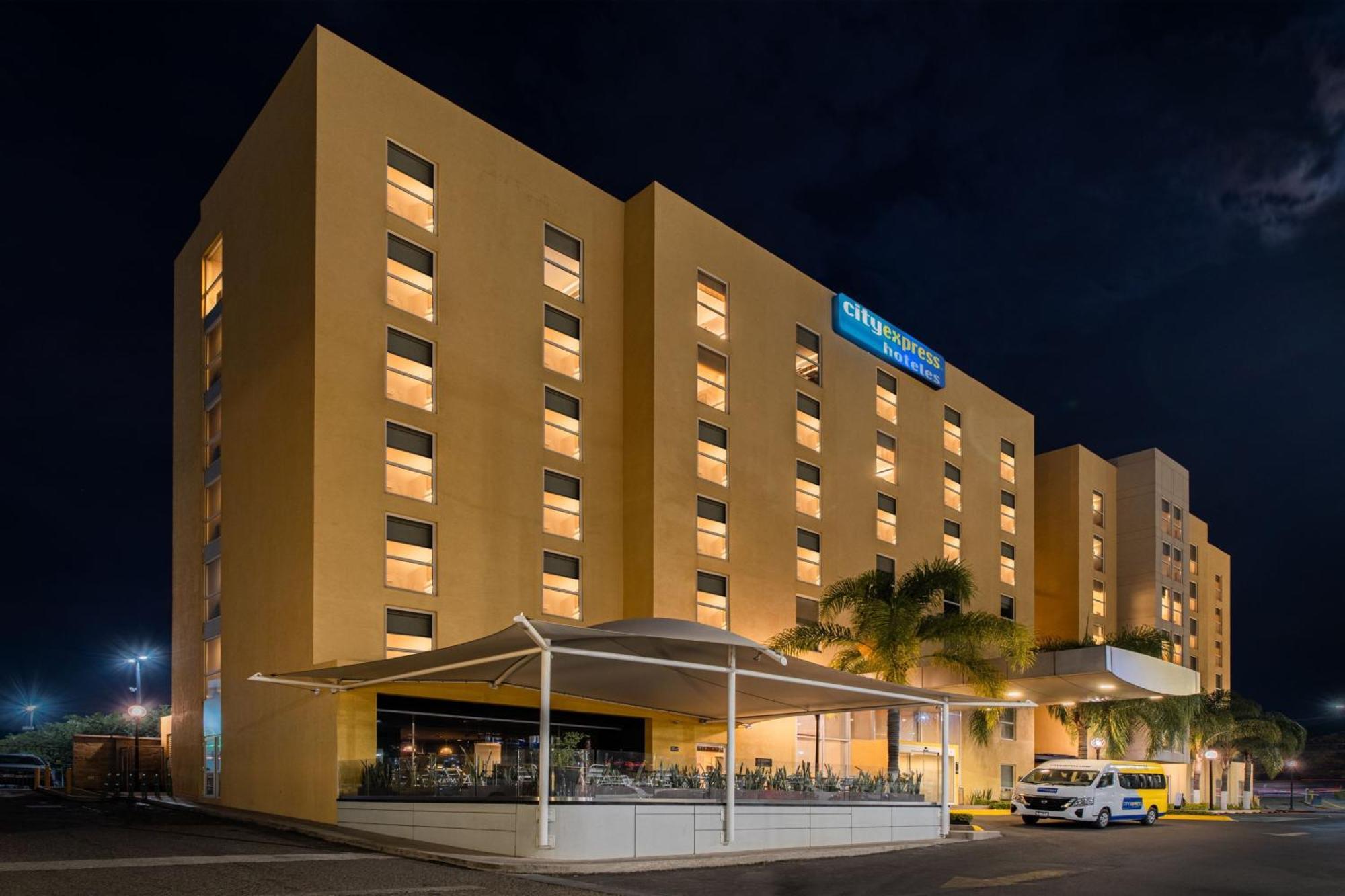 ซิตี้ เอ็กซ์เพรส เกเรตาโร ฮูริกา Hotel ภายนอก รูปภาพ
