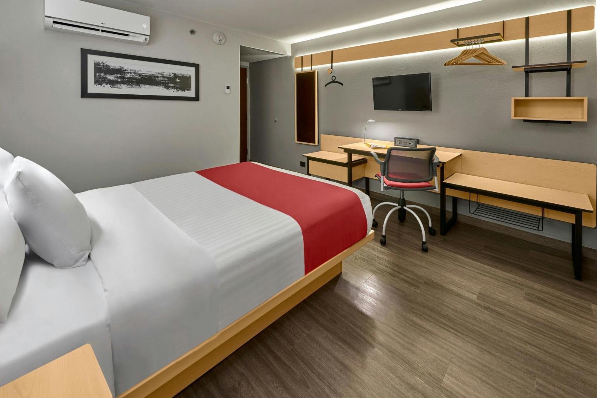 ซิตี้ เอ็กซ์เพรส เกเรตาโร ฮูริกา Hotel ภายนอก รูปภาพ